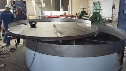 Imagen que contiene interior, lavabo, tabla, mostrador

Descripción generada automáticamente